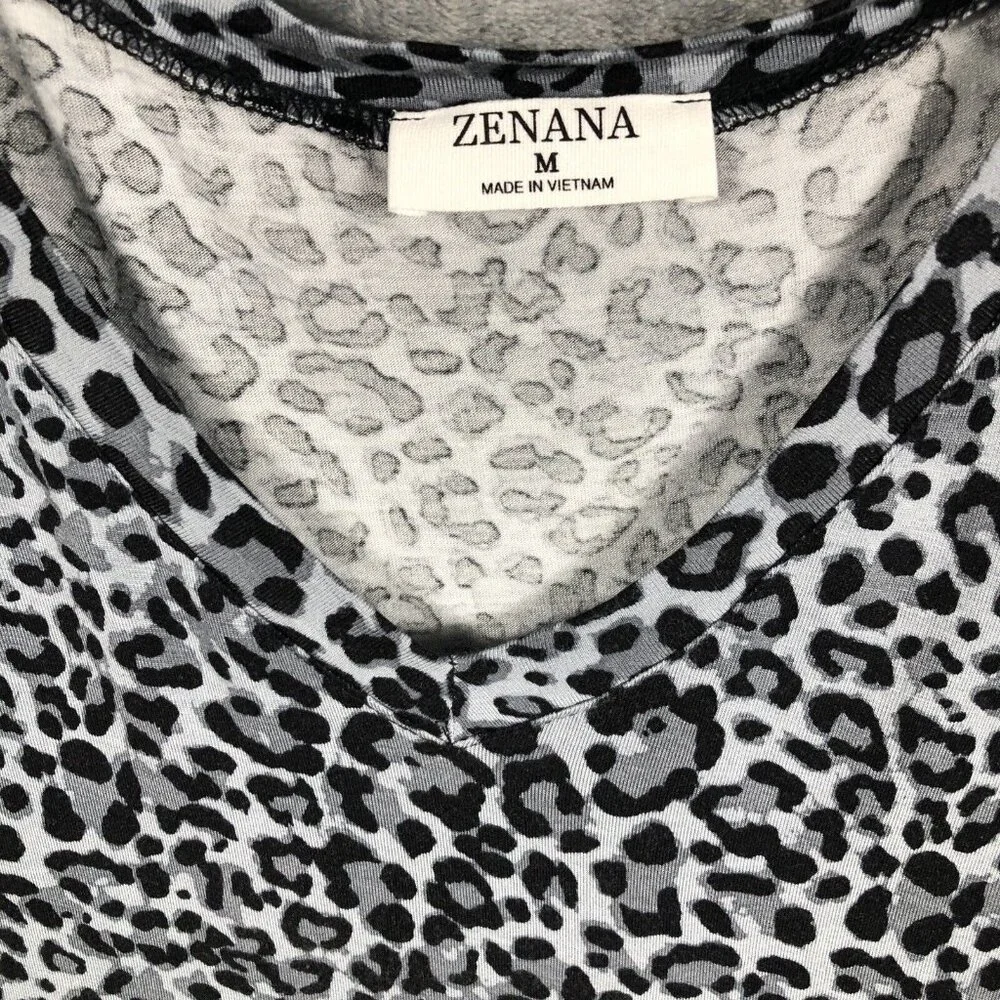 Zenana Grey Cheetah￼ Print Loose Fit Long Length Top Women's Size Medium - Picture 2 of 12
